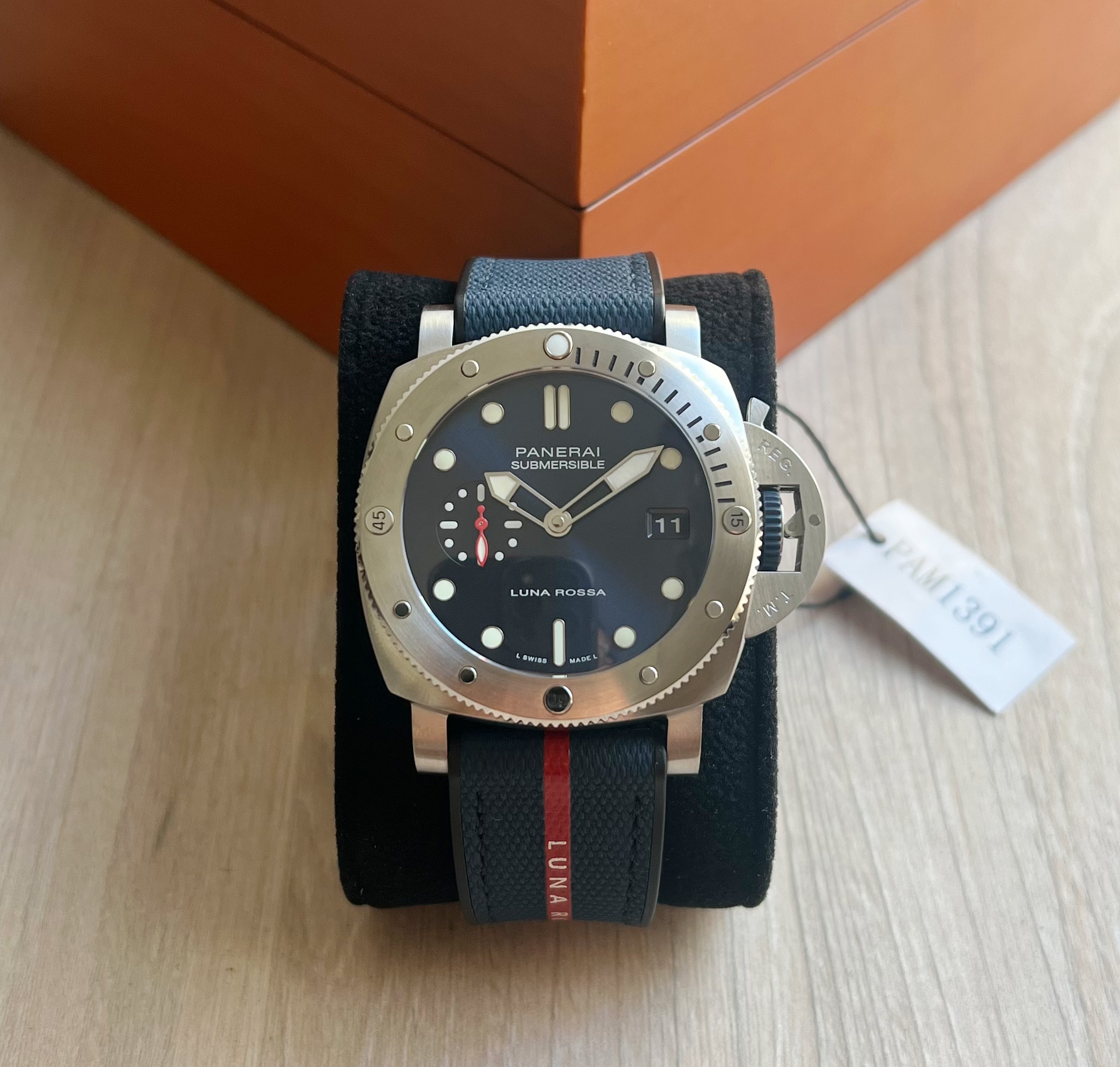 Submersible Luna Rossa