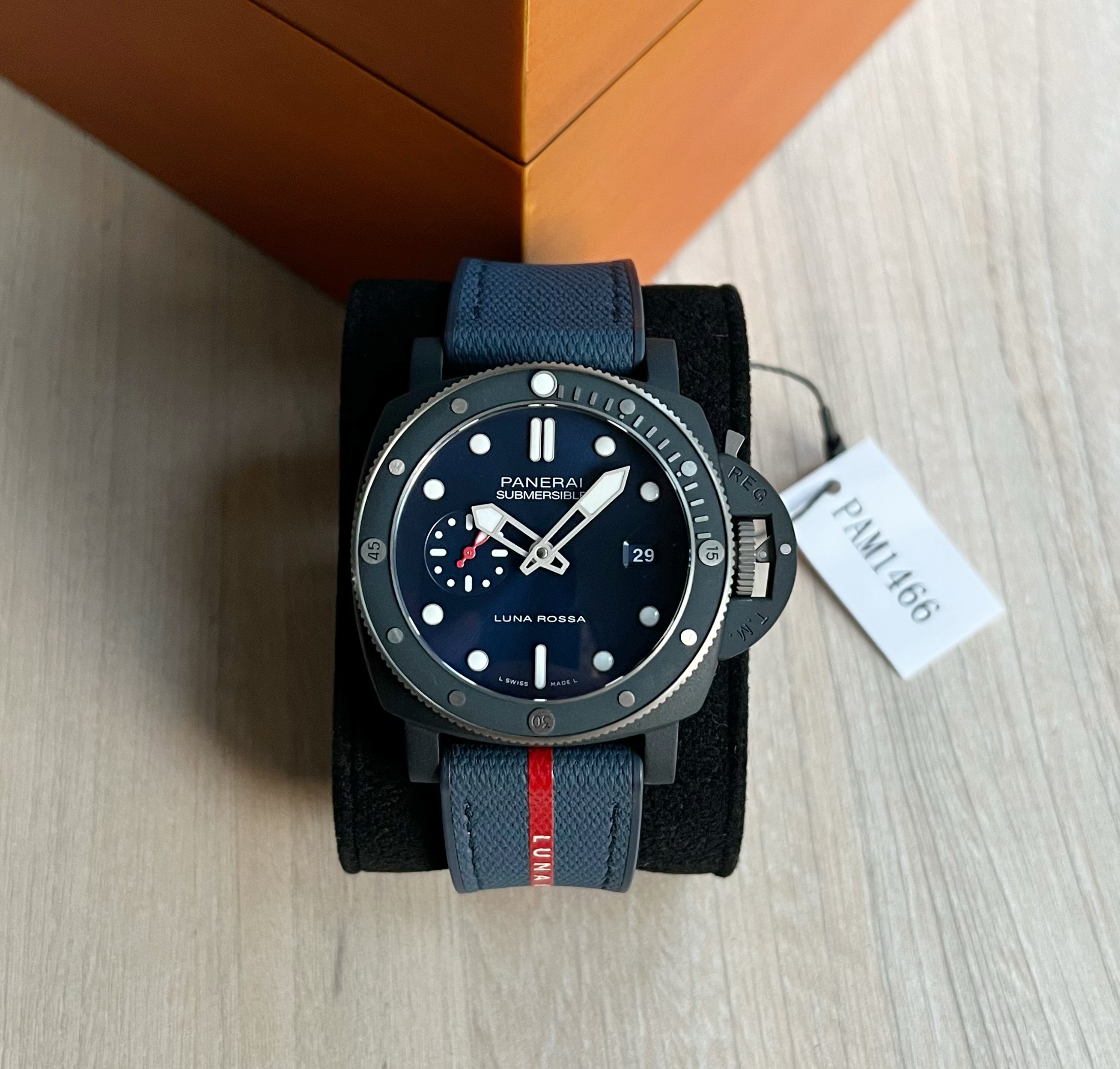 Submersible Luna Rossa